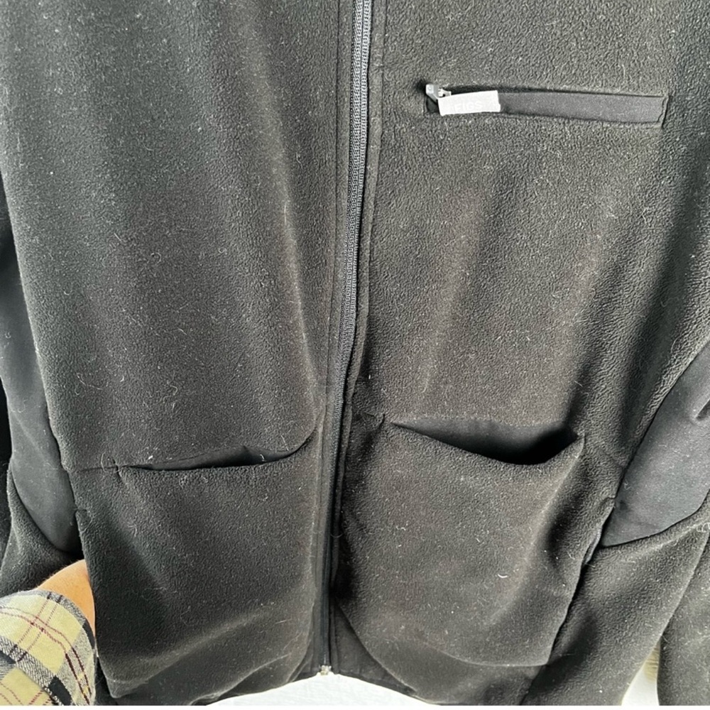Figs On Shift Fleece women’s XL black work jacket coat for healthcare workers - Picture 13 of 16